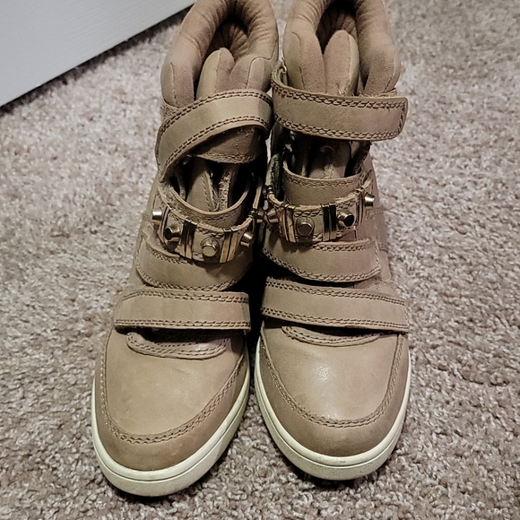 Wedges - Picture 2 of 2